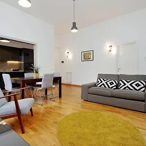 Traiano Charme - My Extra Apartment
